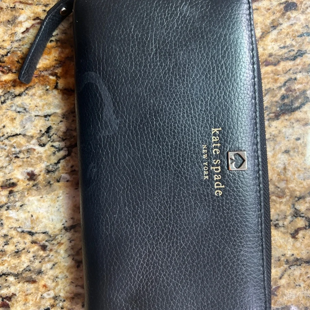 Kate Spade - Picture 2 of 7